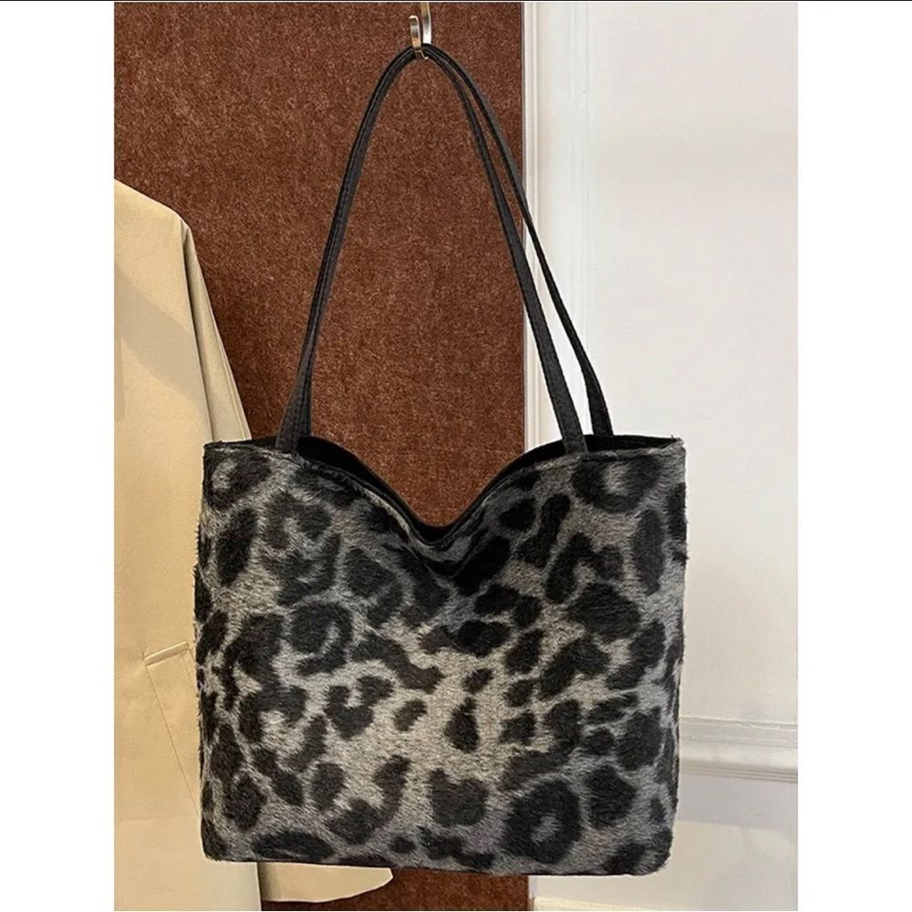Leopard Print Canvas Magnetic Closure Shoulder Ba… - image 2
